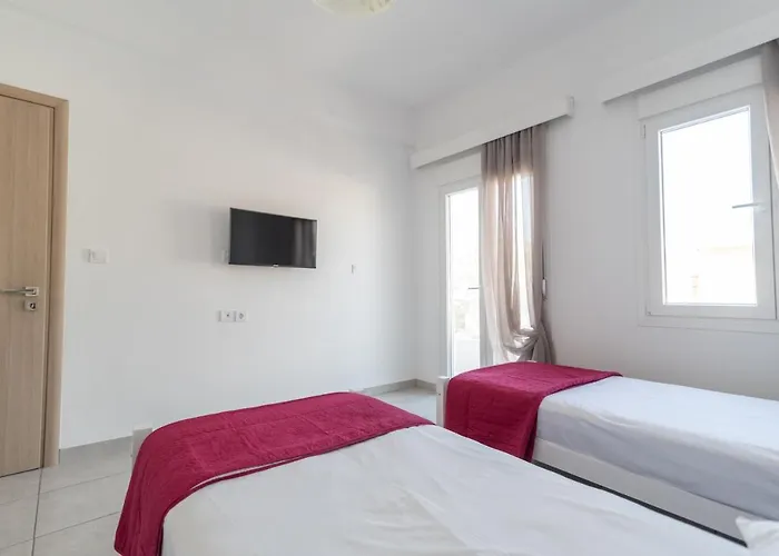 Old Town Comfort By Irini コス・タウン